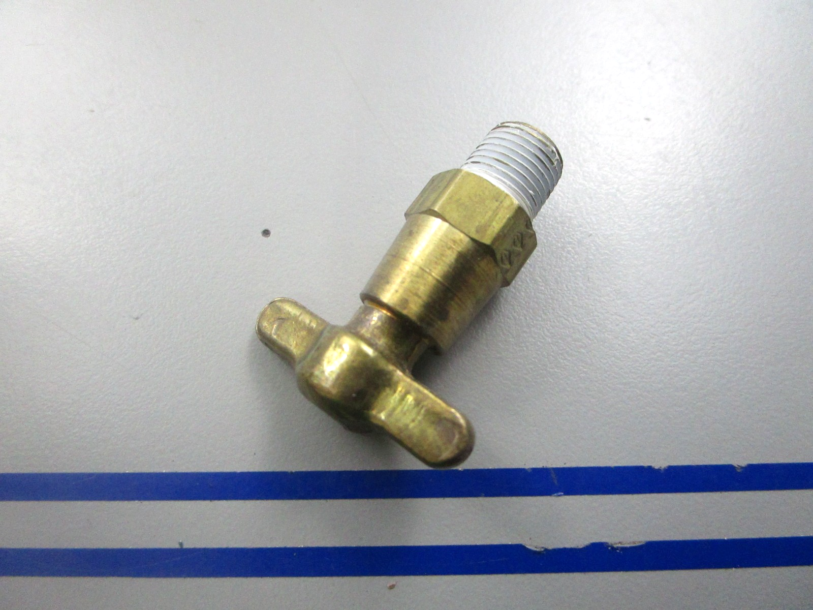 *NEW OEM* 0810 OMC Johnson Evinrude Water Drain Petcock 379757 0379757