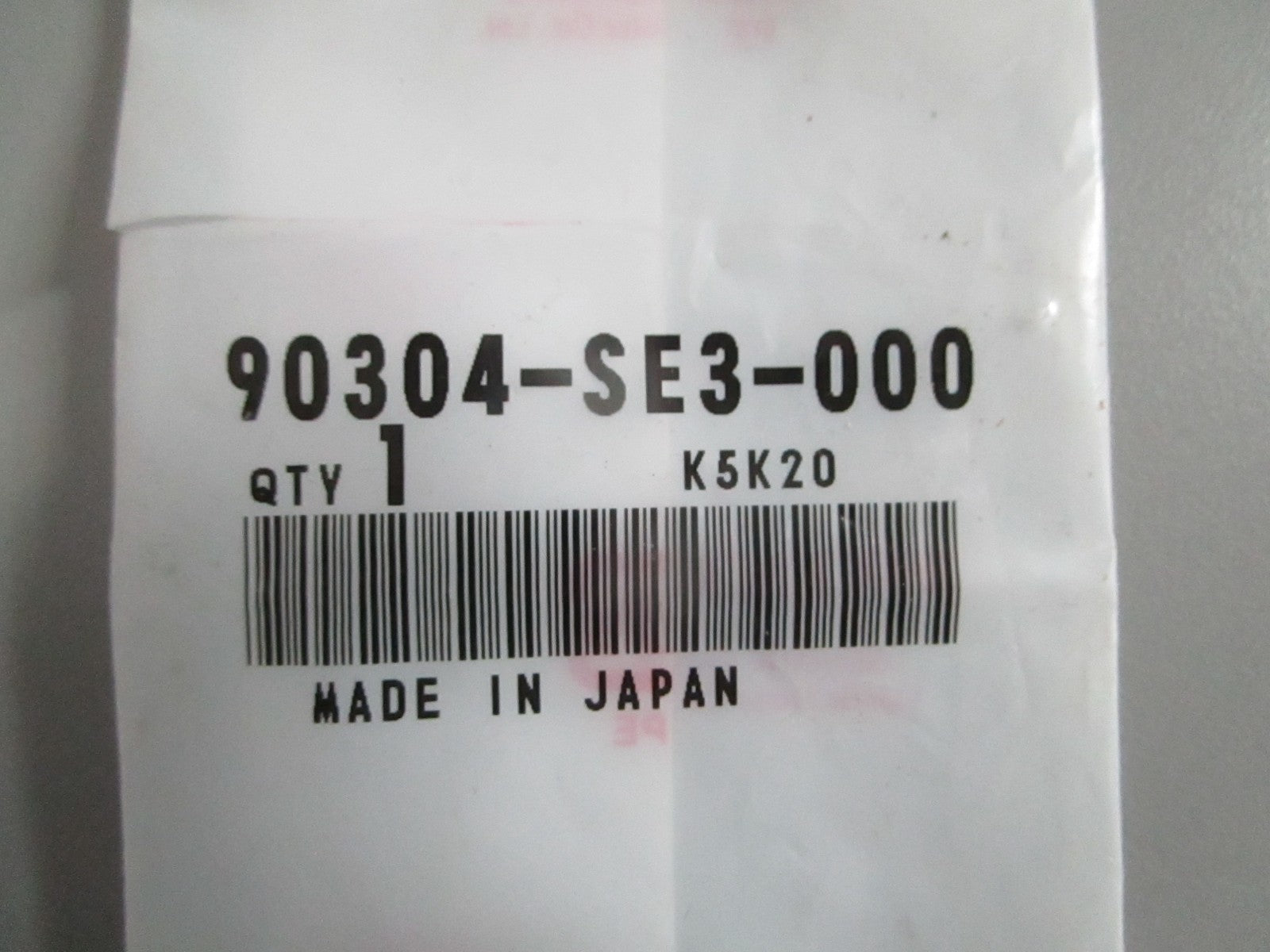 NEW OEM 90304-SE3-000 Honda Clip Nut 0820