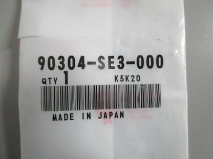 NEW OEM 90304-SE3-000 Honda Clip Nut 0820