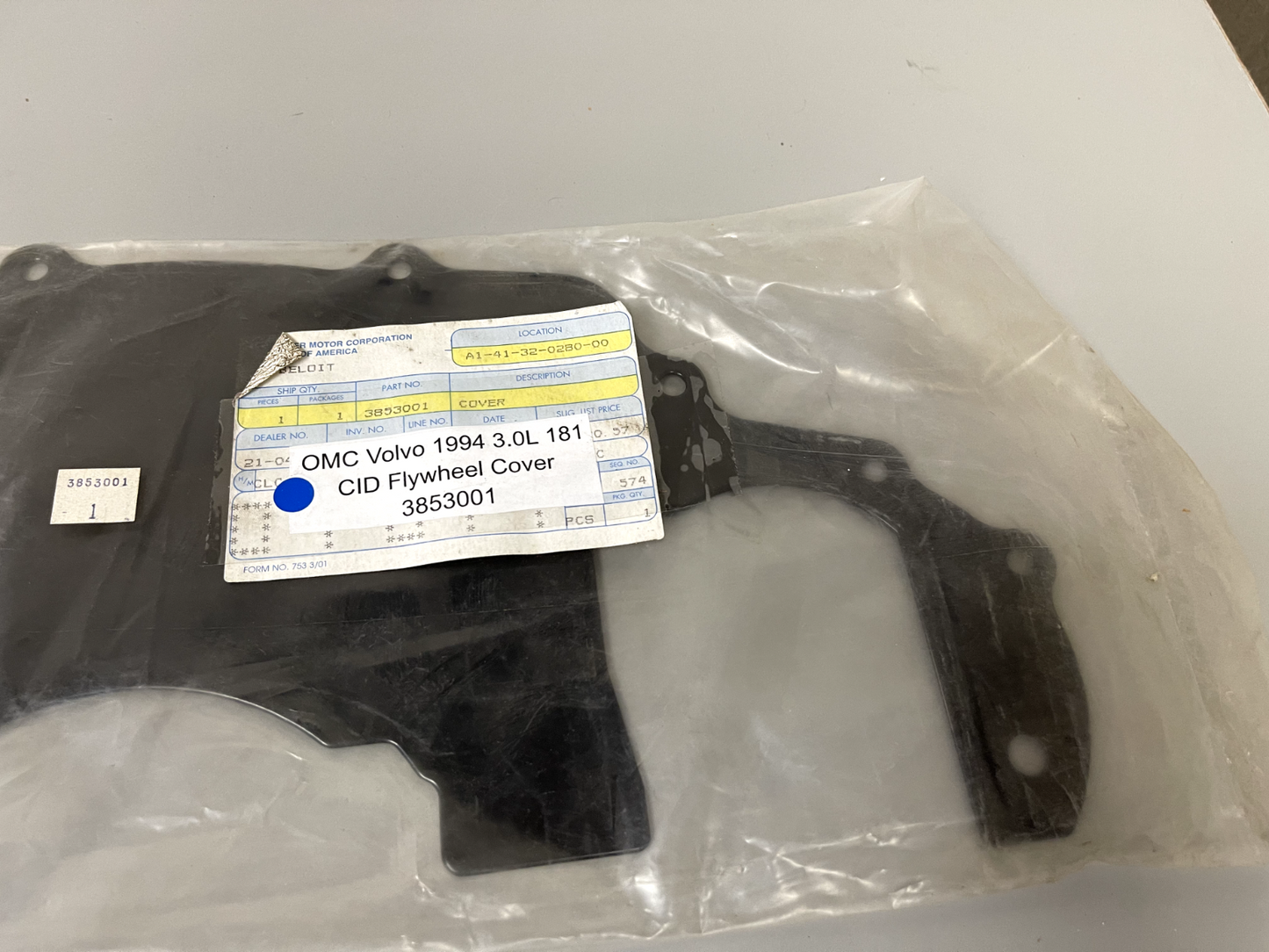 *NEW OEM* 0670 OMC Evinrude Volvo 1994 3.0L 181 CID Flywheel Cover 3853001