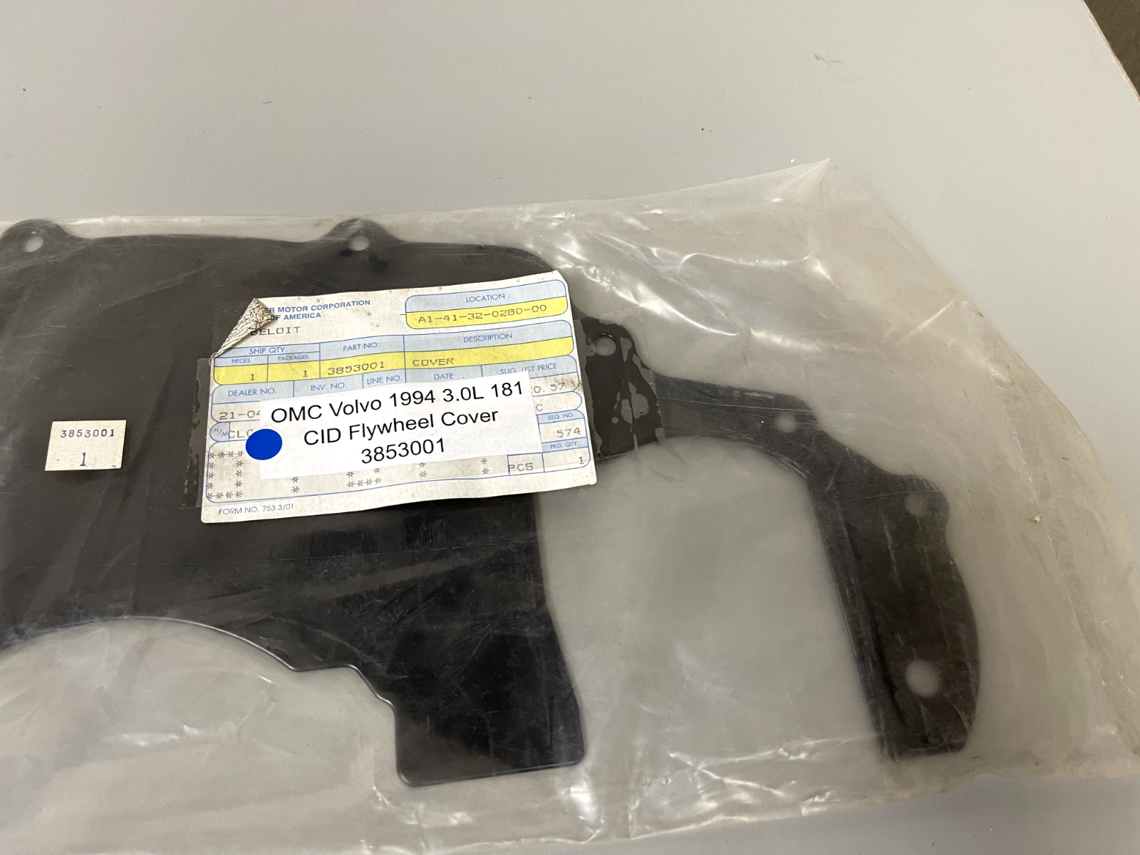 *NEW OEM* 0670 OMC Evinrude Volvo 1994 3.0L 181 CID Flywheel Cover 3853001
