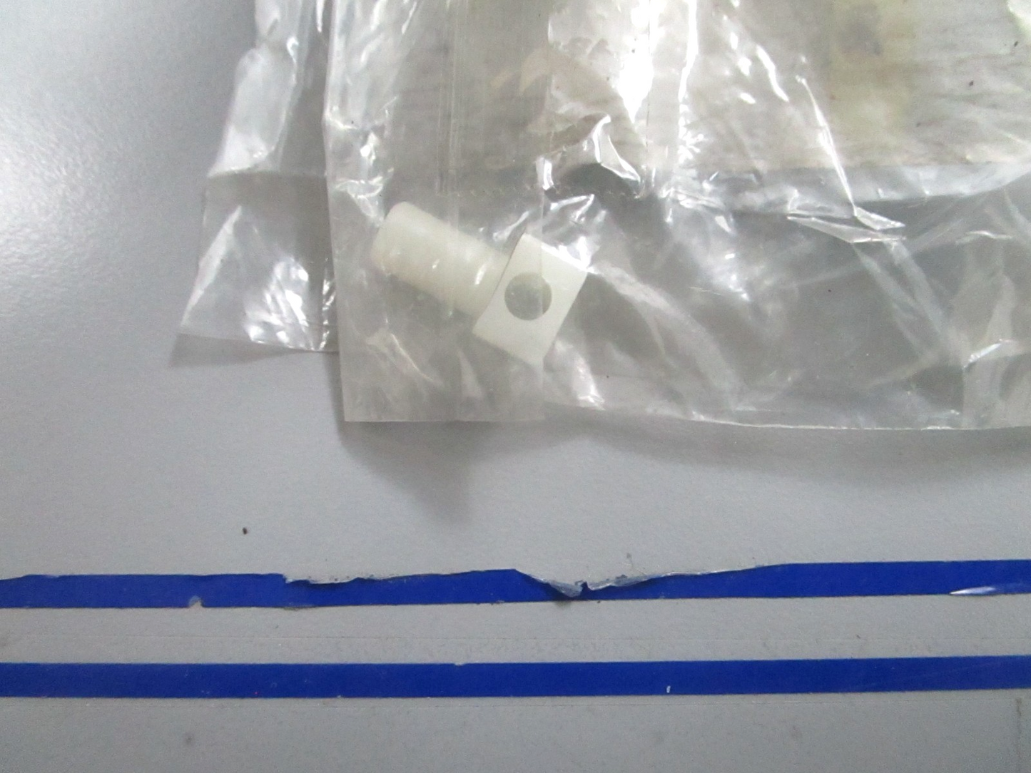 *NEW OEM* 0810 OMC Johnson Evinrude FF Pivot Pin 320786 0320786