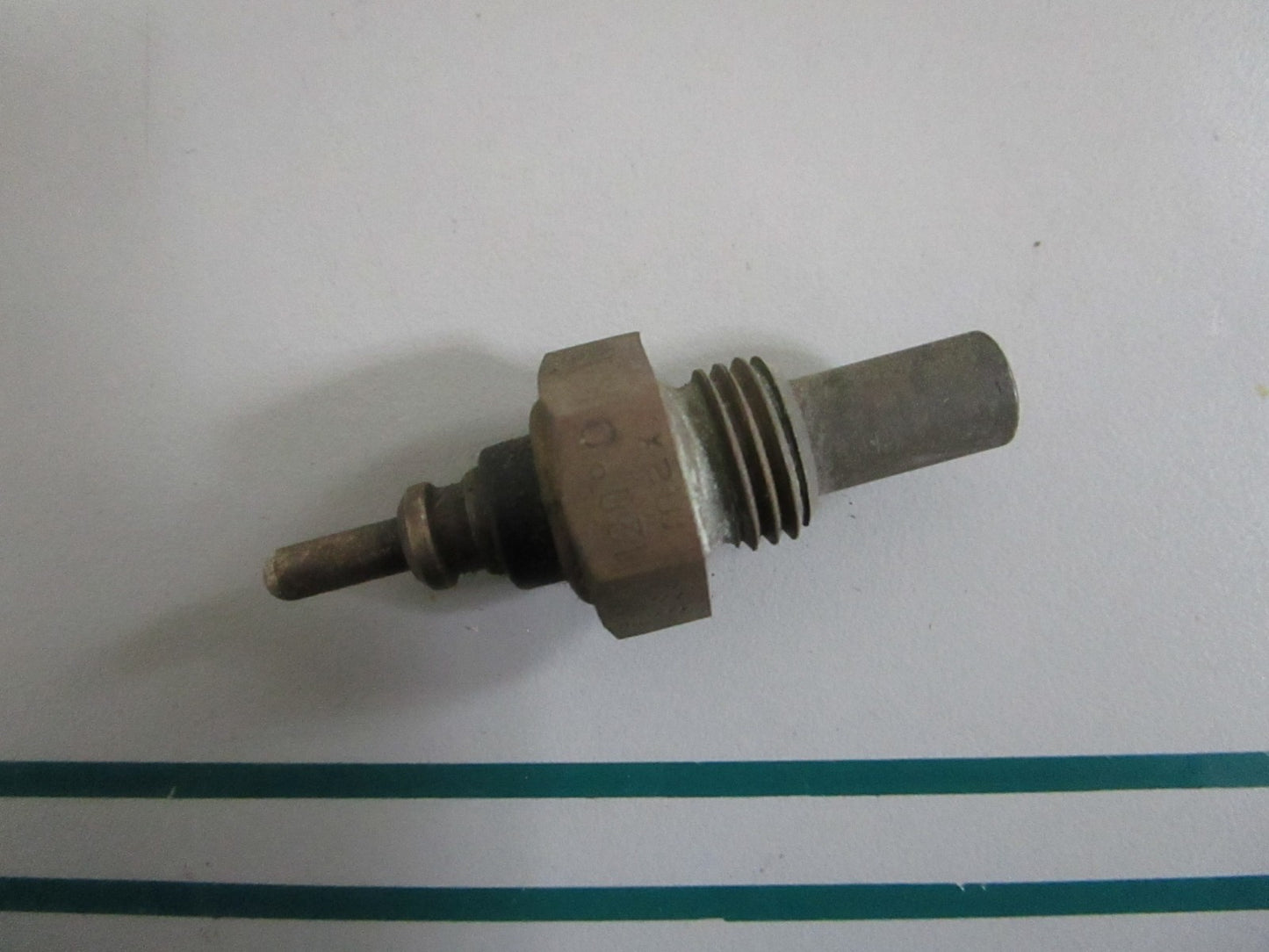 NEW OEM 0055421012 Mercedes-Benz Temperature Sensor 0820