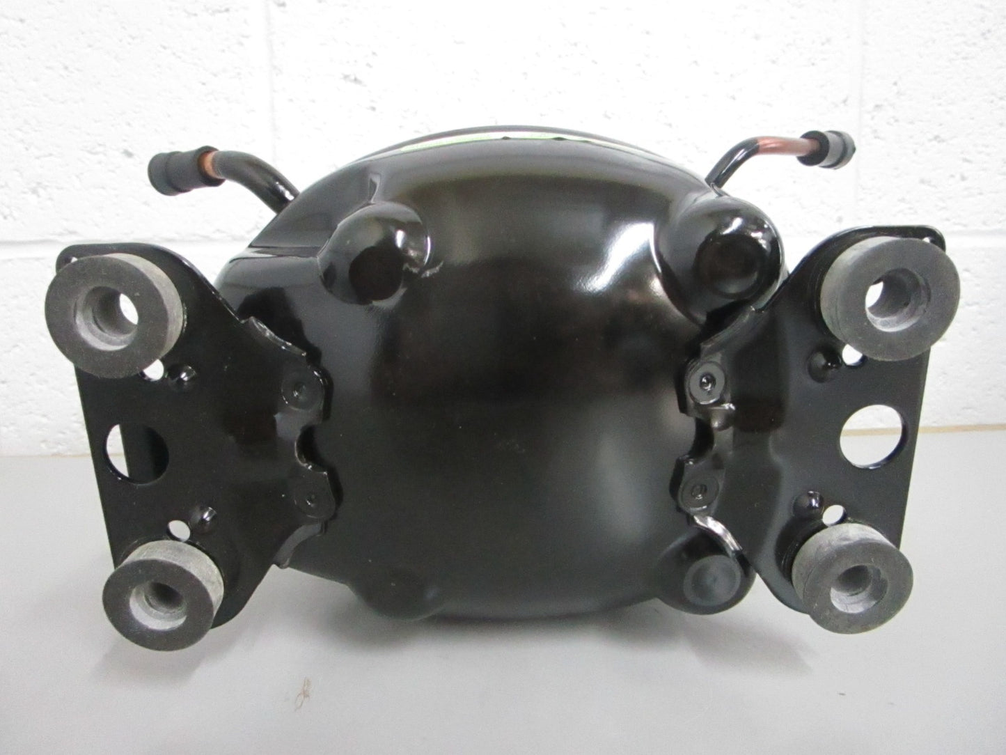 *NEW OEM* 0820 Electrolux Compressor Assy 5304526016
