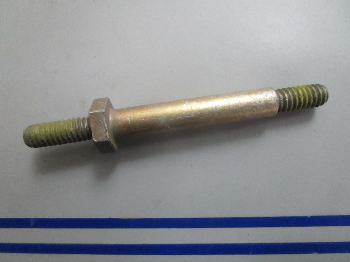 *NEW OEM* 0820 Volvo Penta Stud 3853550