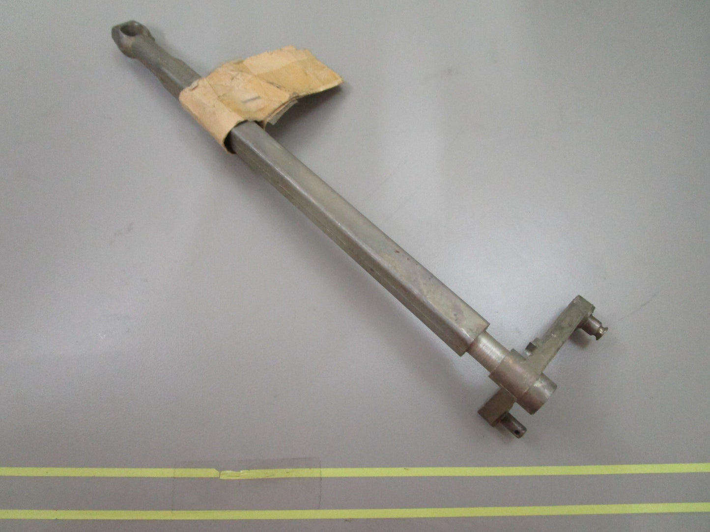 *NEW OEM* 0810 OMC Johnson Evinrude Shaft 377286 0377286