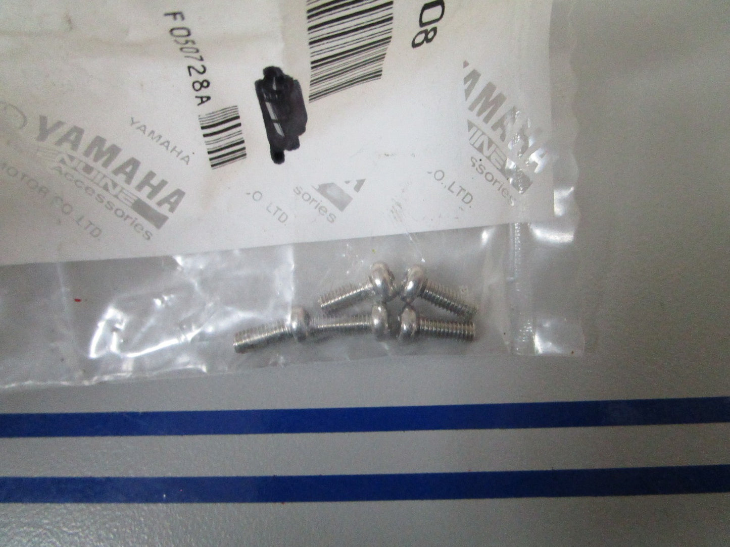 NEW OEM (LOT OF 5) 98500-03008 Yamaha Screw 0810