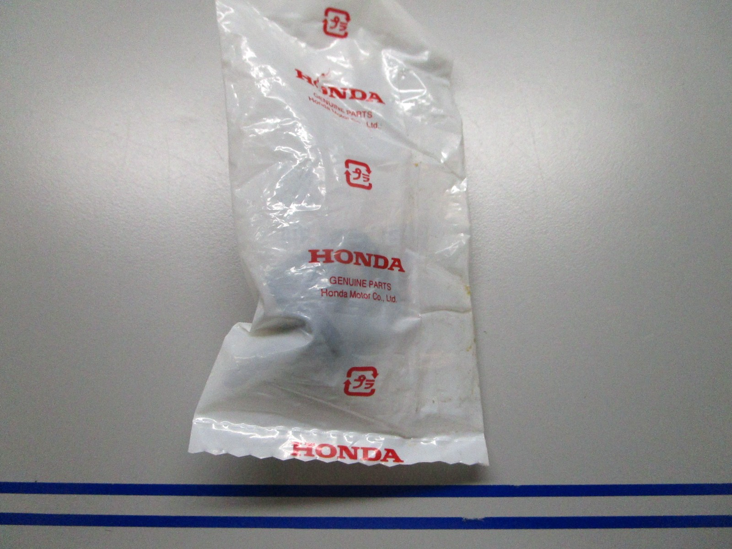 *NEW OEM*  0810 Honda Key 35110-ZV5-W10