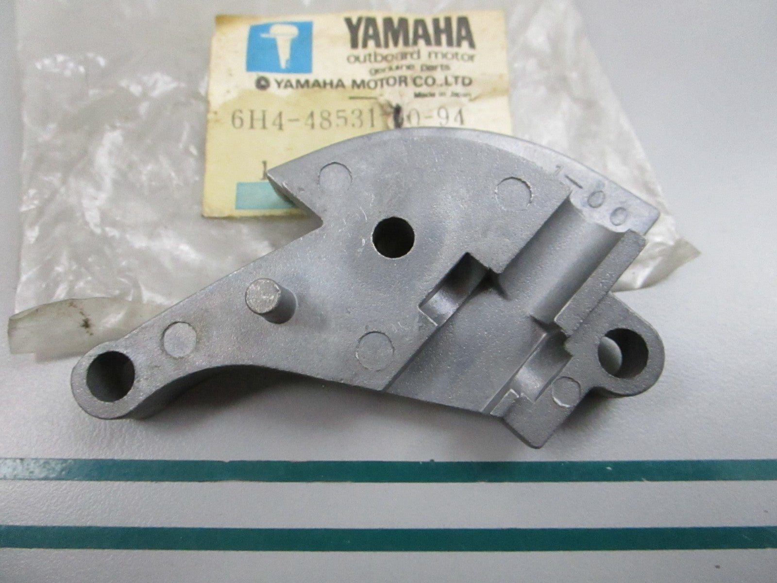 NEW OEM 6H4-48531-00-94 Yamaha Remote Control Bracket 0810