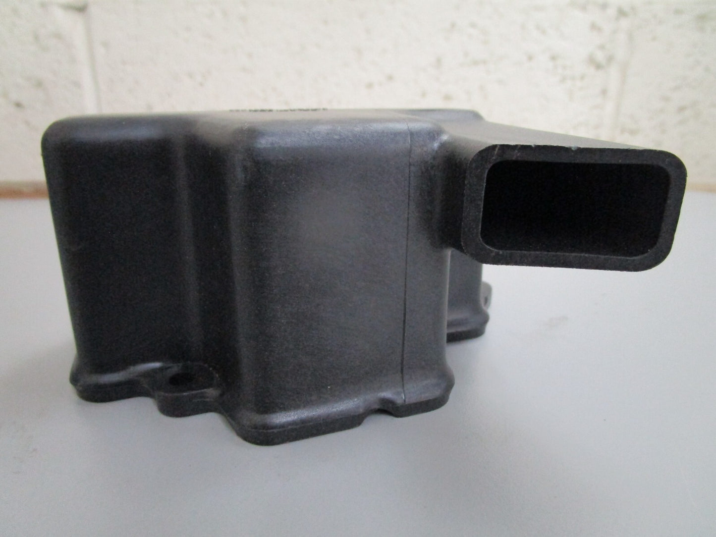 *NEW OEM* 0820 OMC Johnson Evinrude Air Silencer Cover 326279 0326279