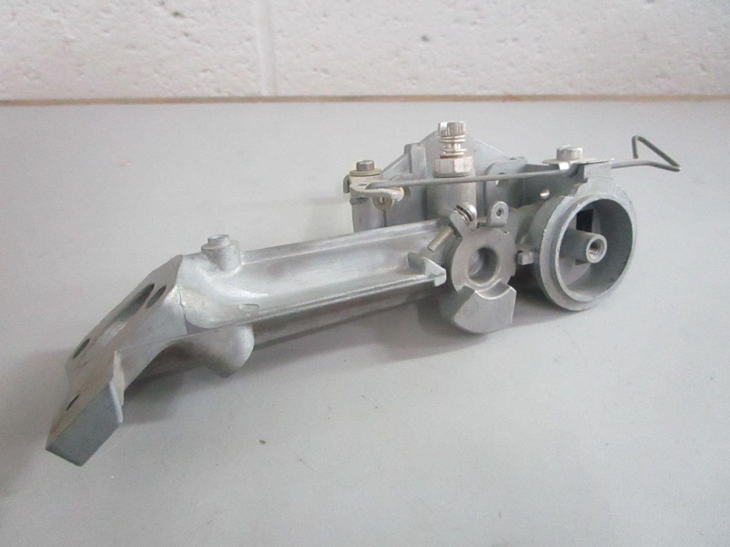 NEW OEM 295276 Briggs & Stratton Carburetor Assy 0820