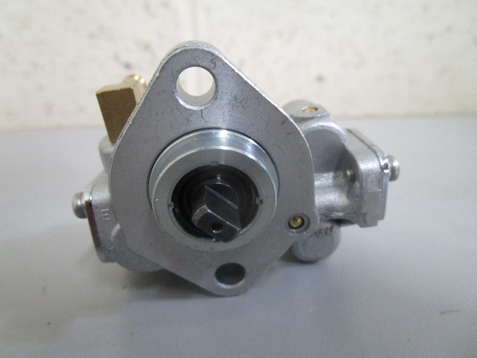 *NEW OEM* 0820 Mercury Quicksilver Oil Injection Pump 814579M