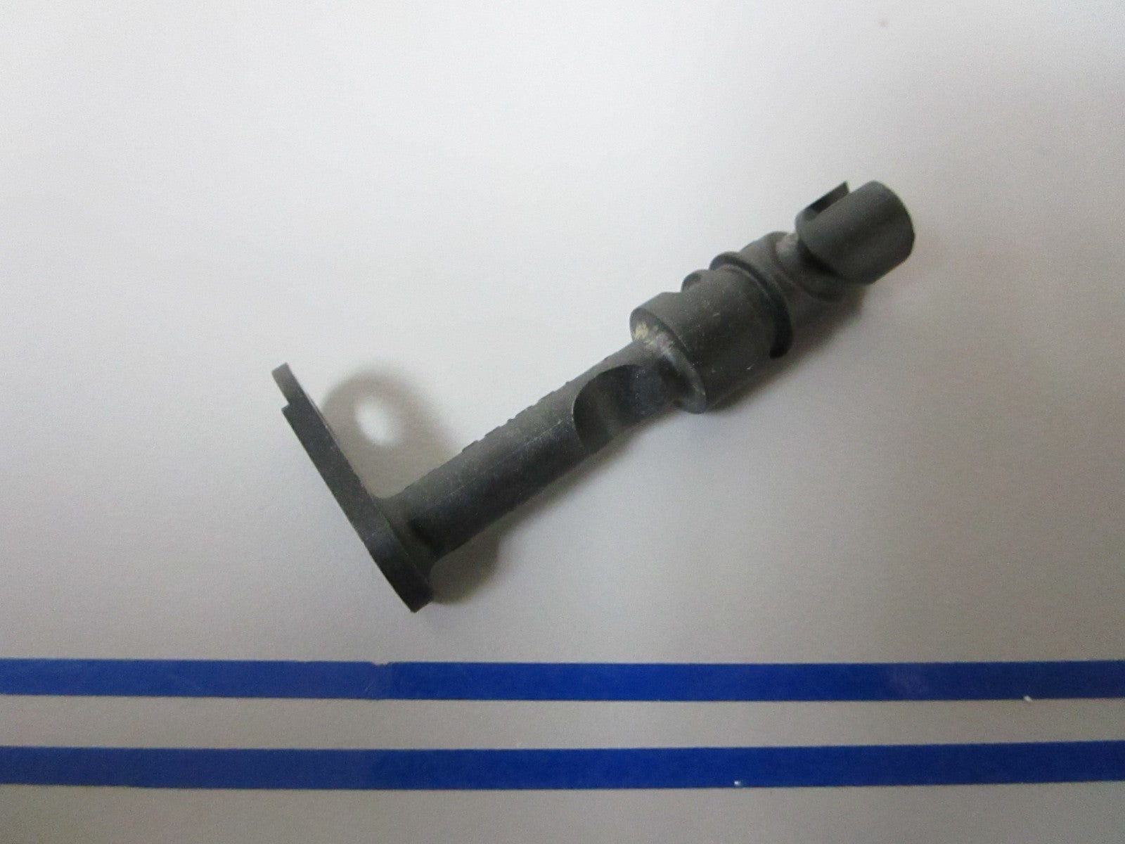 NEW OEM 331467 0331467 OMC Johnson Evinrude Valve 0720