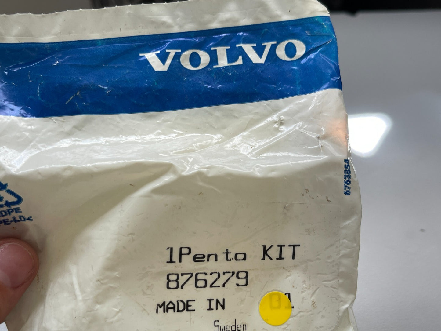 *NEW OEM* 0810 Volvo Penta Bushing Kit 876279