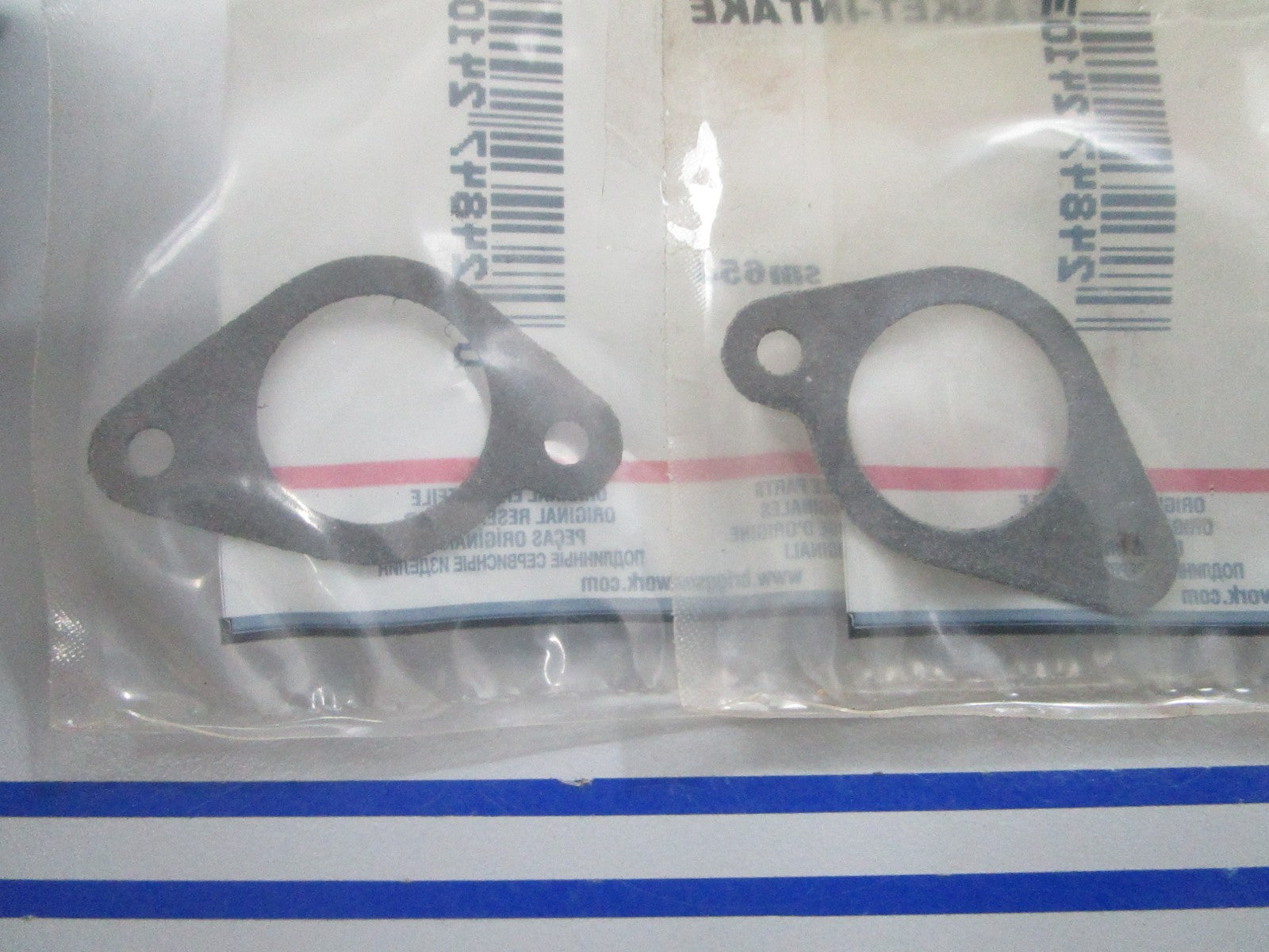 *NEW OEM* (LOT OF 2) 0810 Briggs & Stratton Intake Gasket 272199S