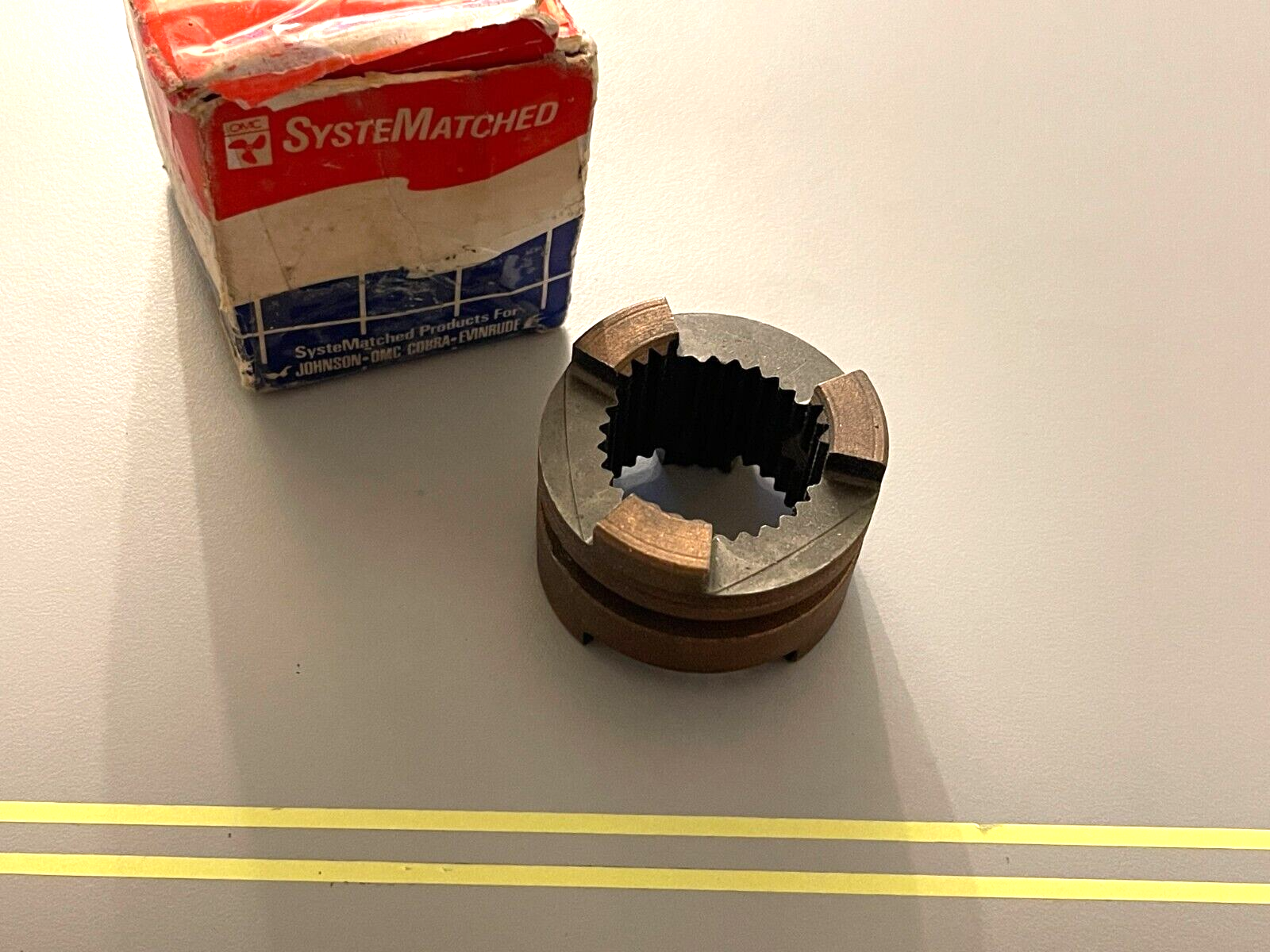 *NEW OEM* 0750 OMC Johnson Evinrude CLUTCH DOG 914714 0914714