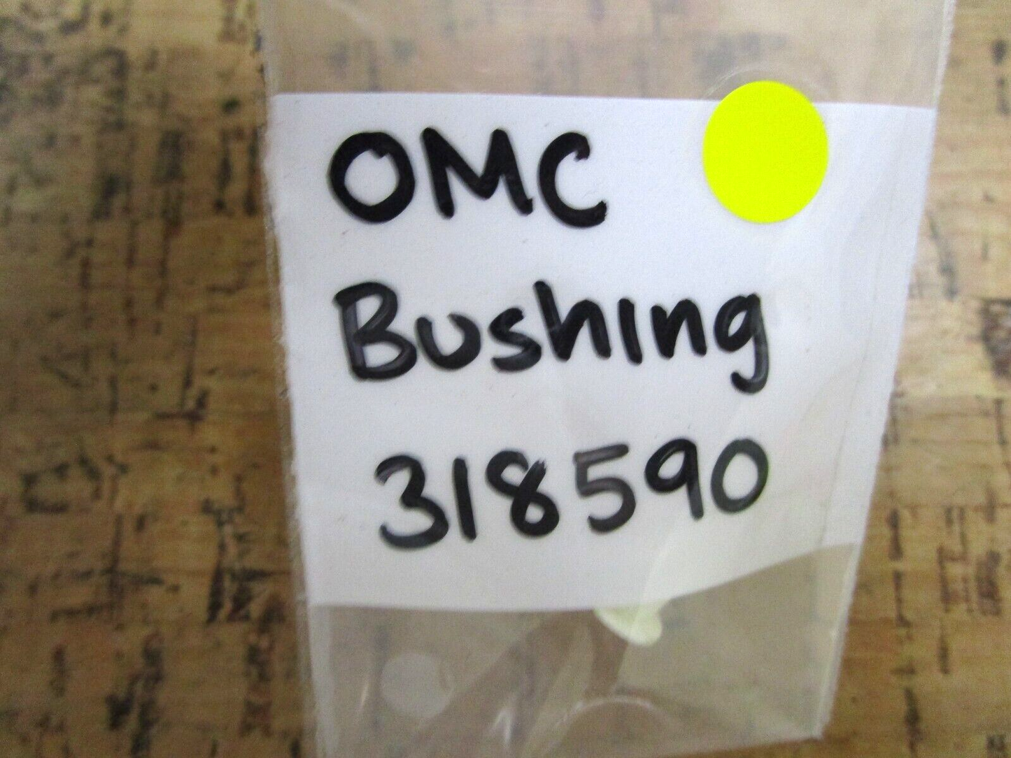 *NEW OEM* 0750 OMC Johnson Evinrude BUSHING 318590 0318590