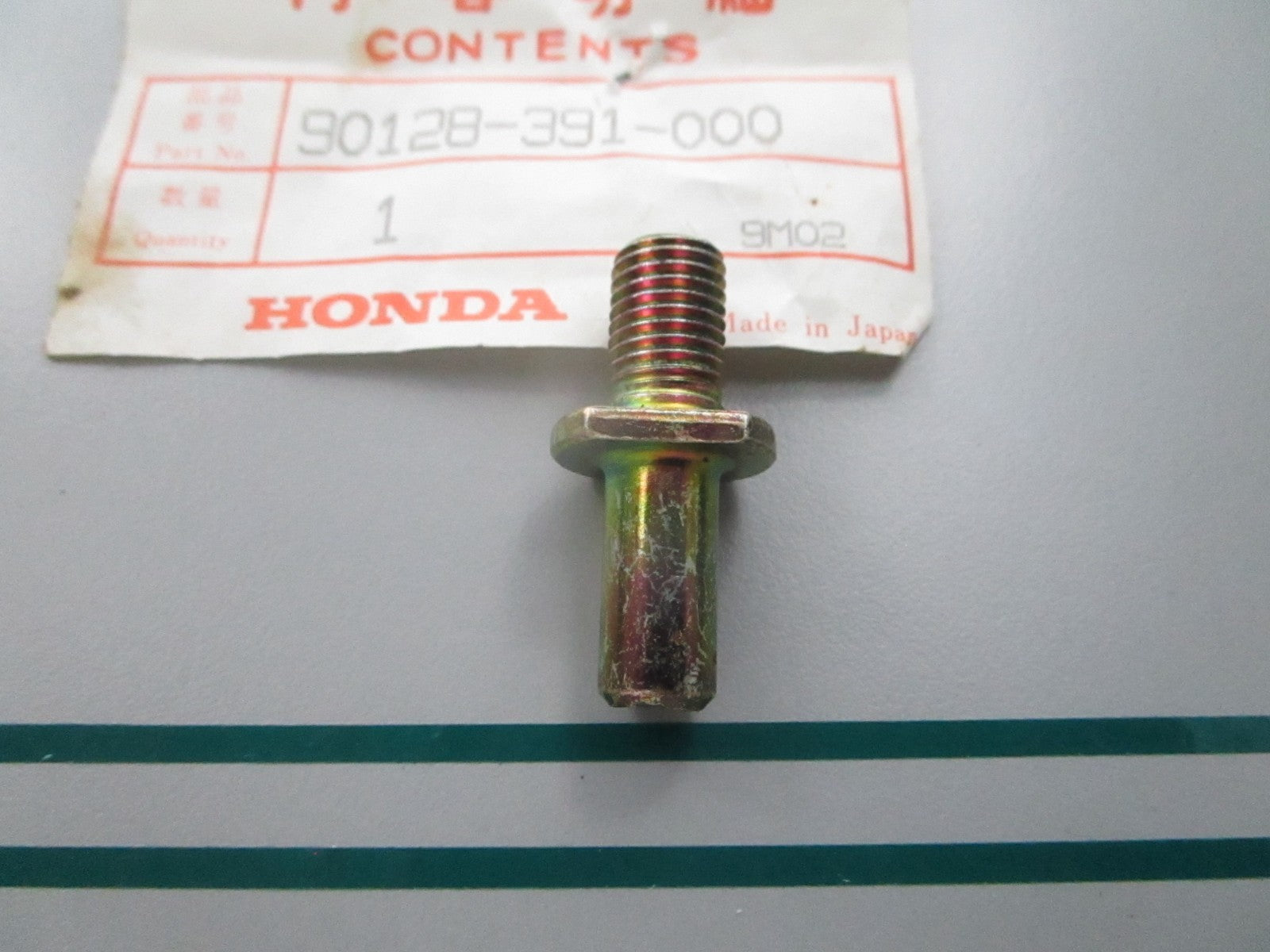 NEW OEM 90128-391-000 Honda Driven Sprocket Fixing Bolt 0810