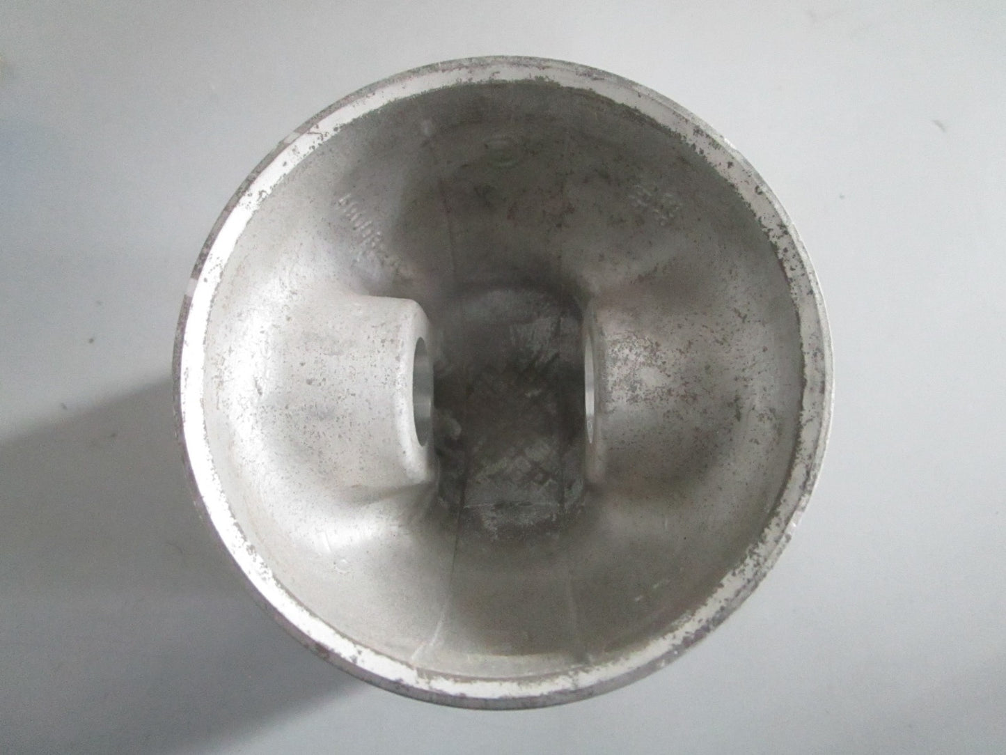 NEW OEM OMC Johnson Evinrude 390983 0390983 .030 Piston 0820