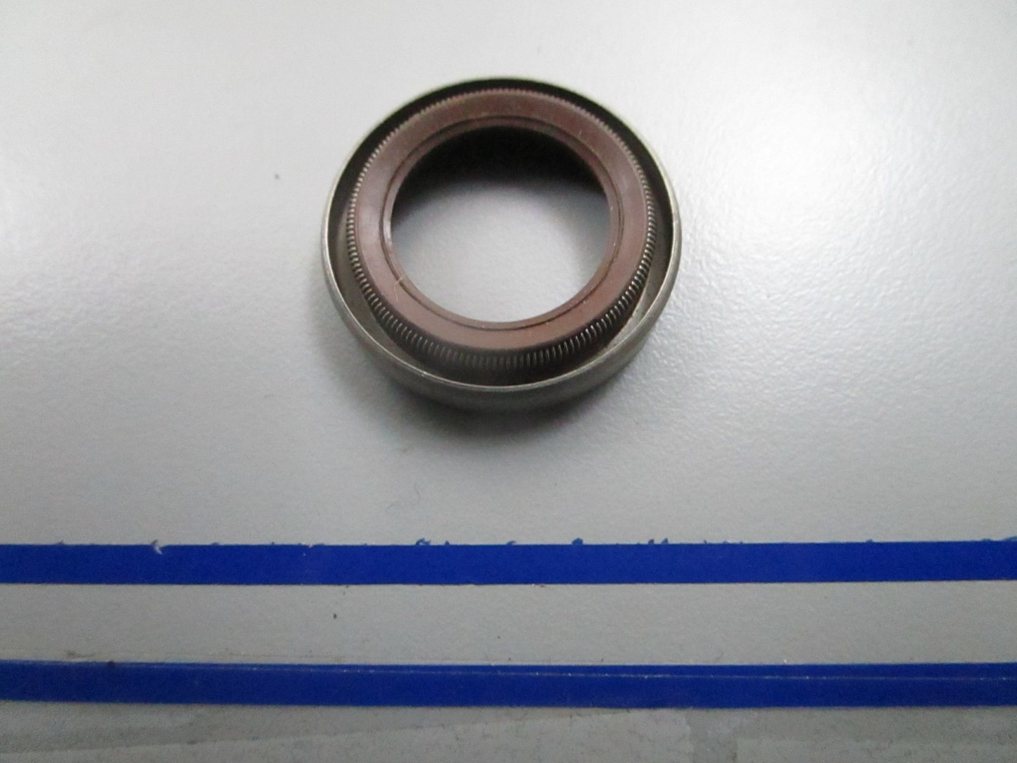 *NEW OEM* 0810 OMC Johnson Evinrude Seal 339014 0339014