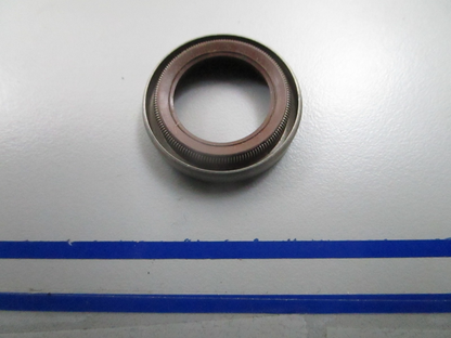 *NEW OEM* 0810 OMC Johnson Evinrude Seal 339014 0339014