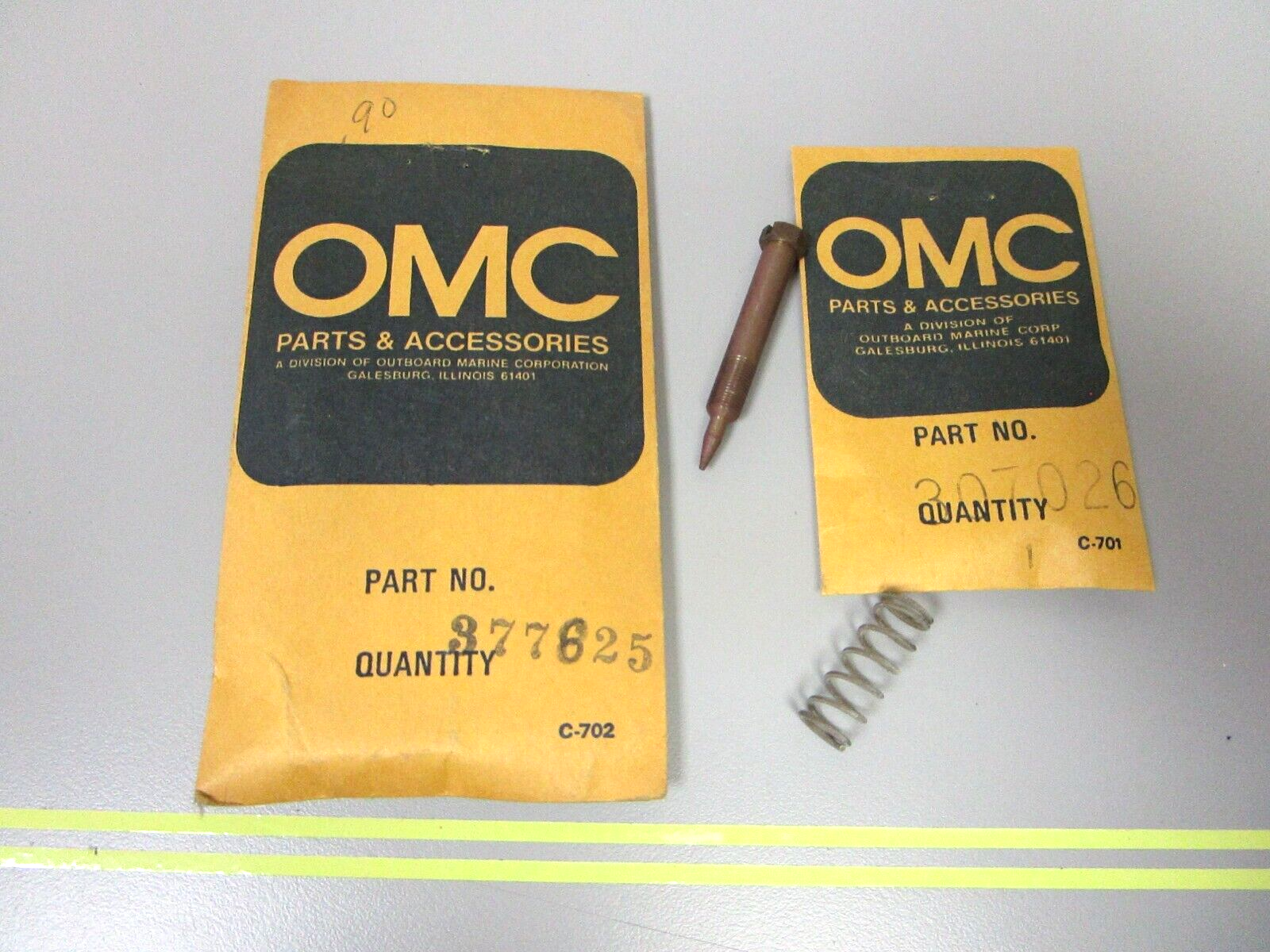 *NEW OEM* 0750 OMC Johnson Evinrude  NEEDLE VALVE & SPRING 377825 0377825