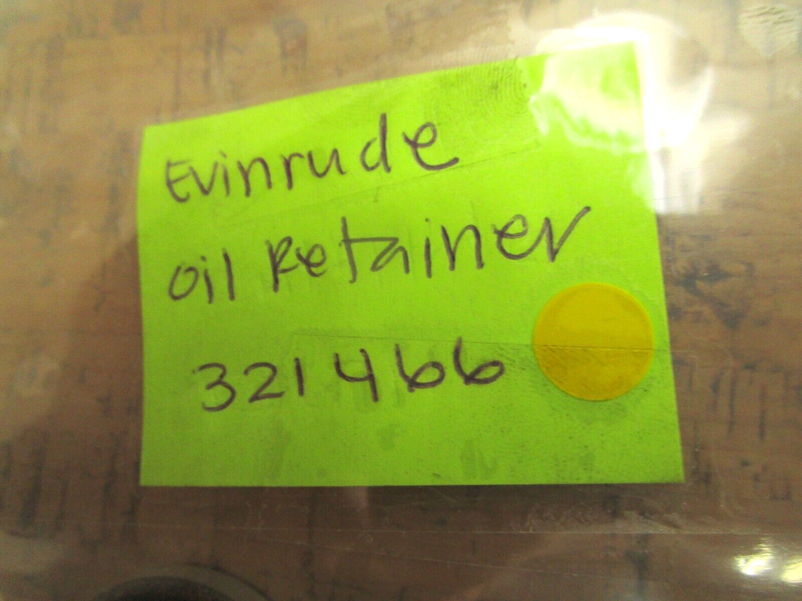 *NEW OEM* 0750 OMC Johnson Evinrude OIL RETAINER 321466 0321466