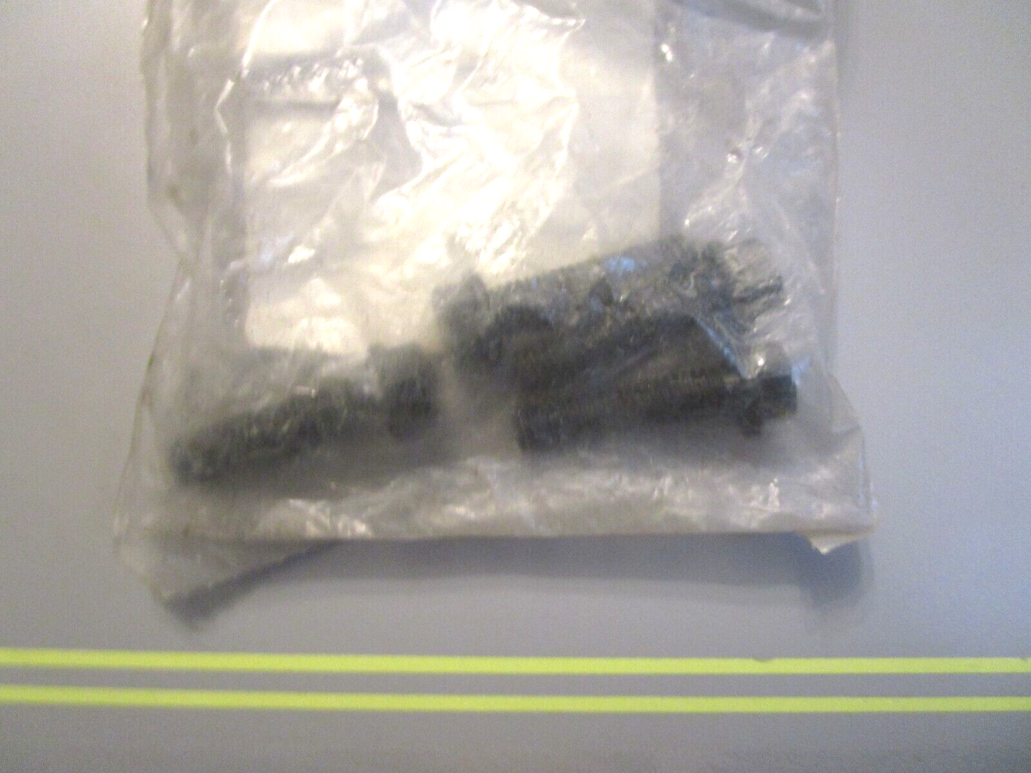 *NEW OEM* 0750 OMC Johnson Evinrude EXHAUST ATTACH KIT 3853916