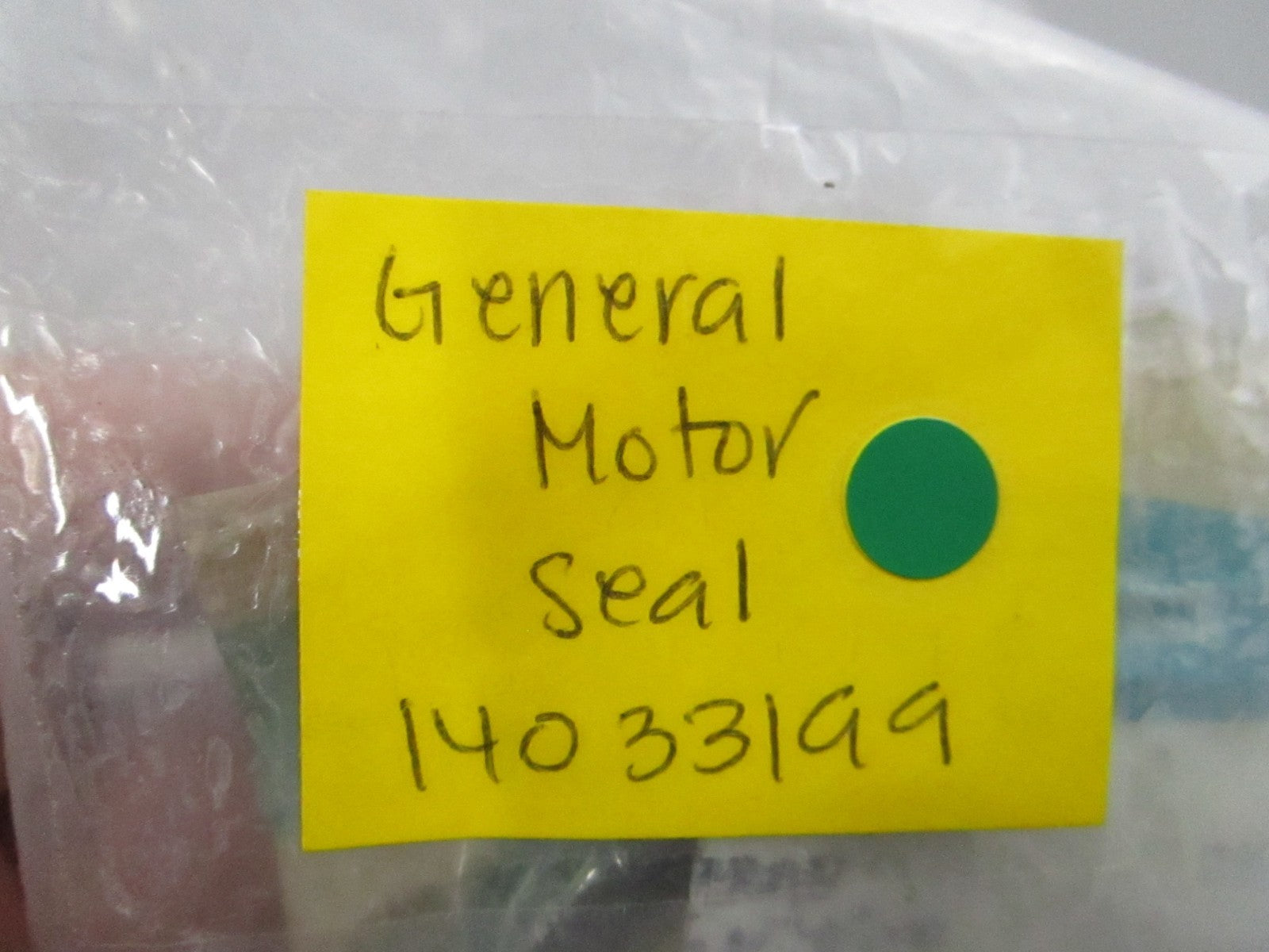 NEW OEM 14033199 General Motor Seal 0810
