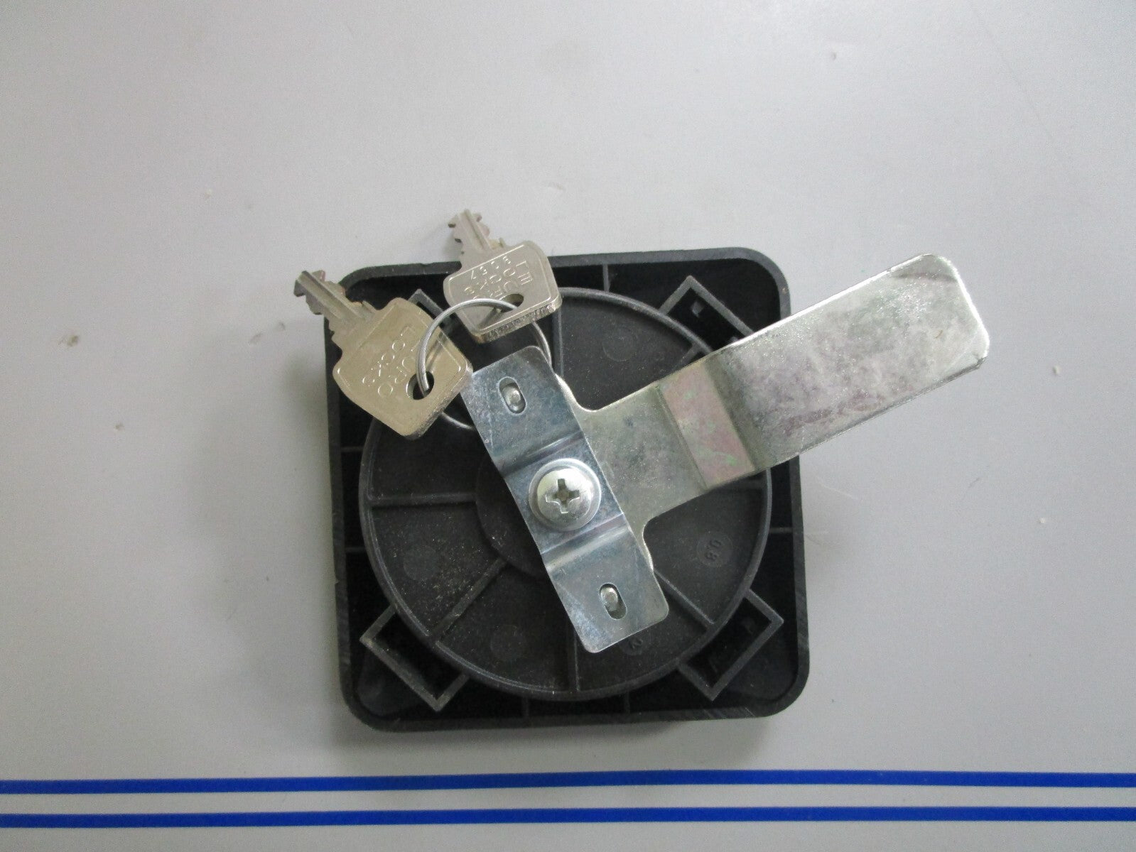 *NEW* 0810 Olympian Door Latch 531-107