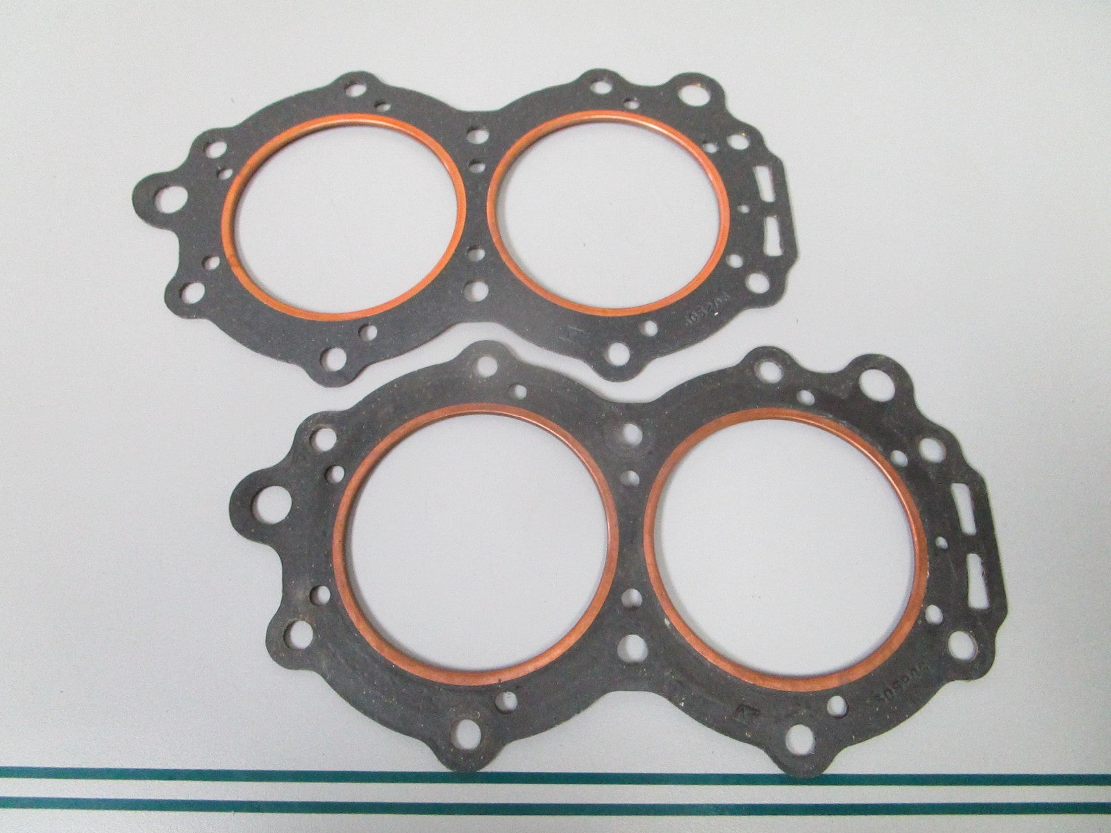 NEW OEM (LOT OF 2) 305206 0305206 OMC Johnson Evinrude Gasket 0810