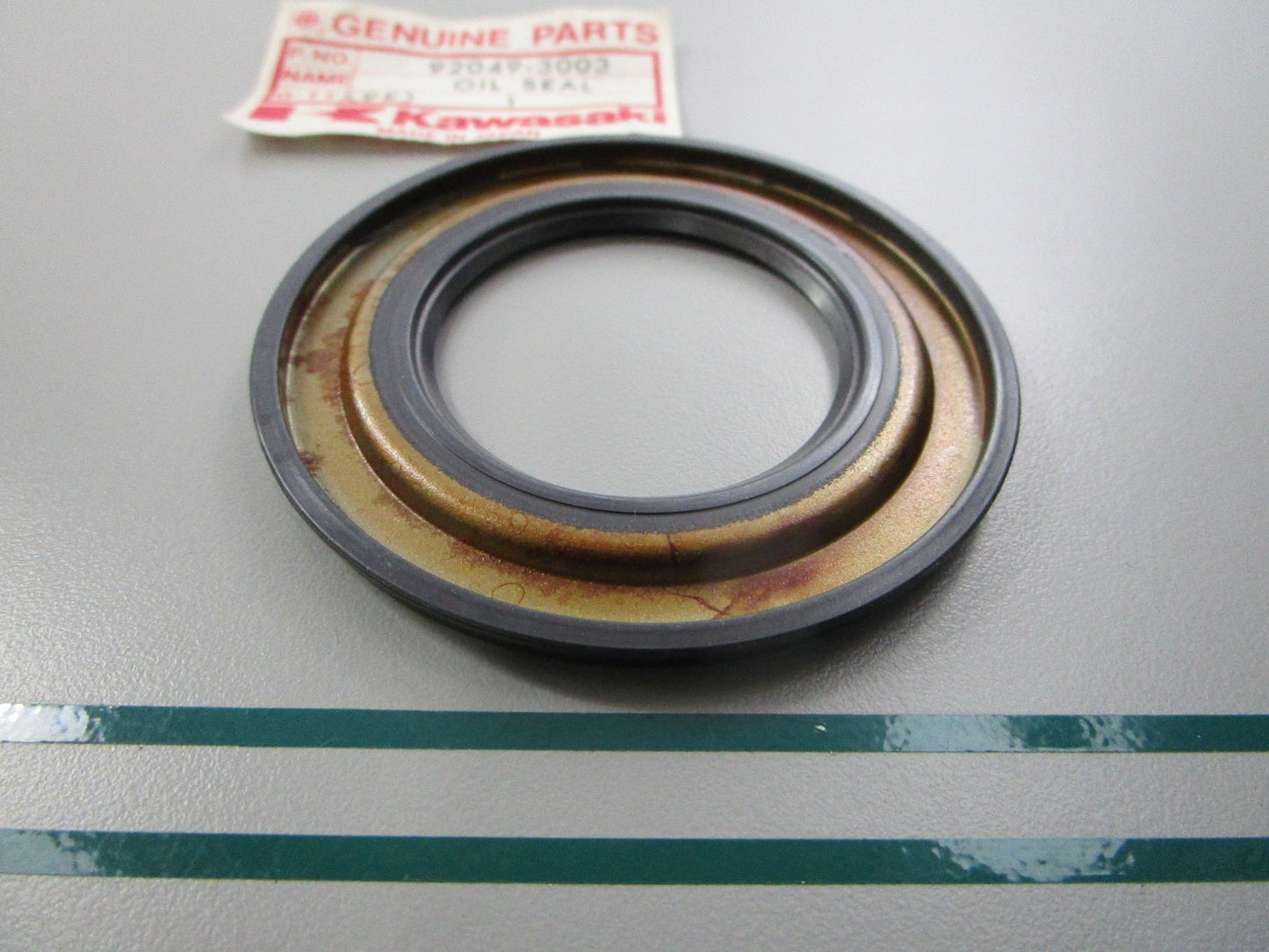 NEW OEM 92049-3003 Kawasaki Oil Seal 0810
