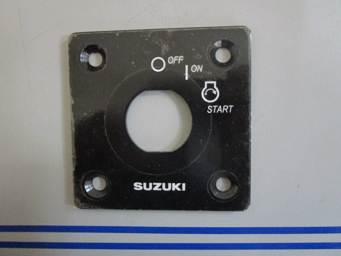 *NEW OEM* 0820 Suzuki Ignition Switch Panel 37139-99E00