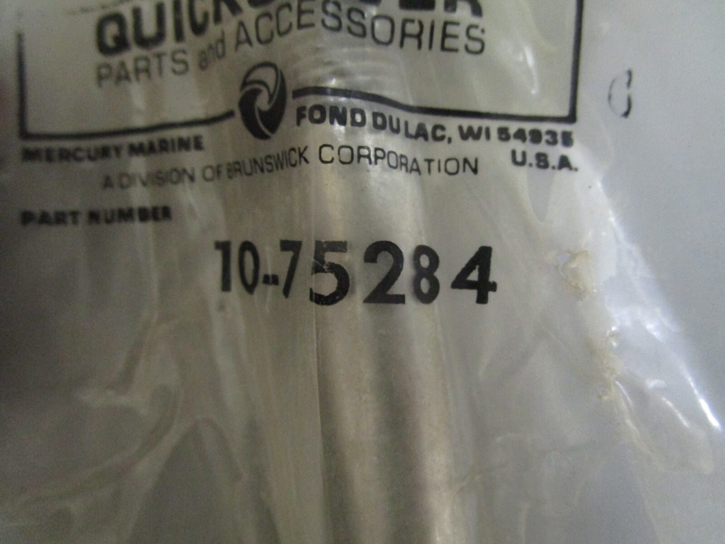 *NEW OEM* 0820 Mercury Quicksilver Screw 10-75284