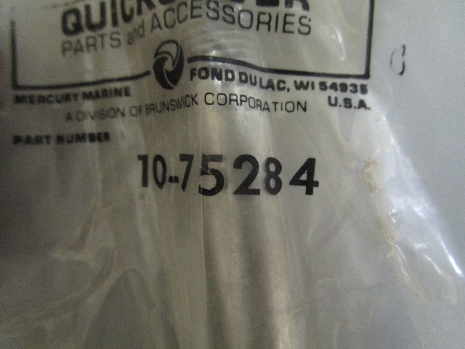 *NEW OEM* 0820 Mercury Quicksilver Screw 10-75284