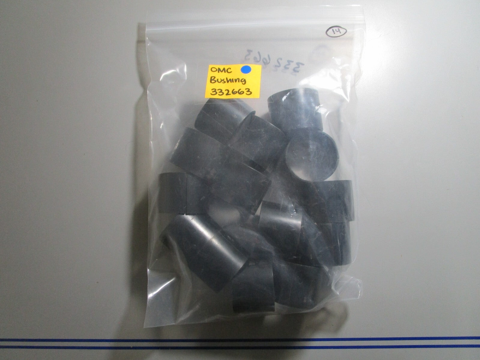 *NEW OEM* 0810 OMC Johnson Evinrude Bushing 332663 0332663