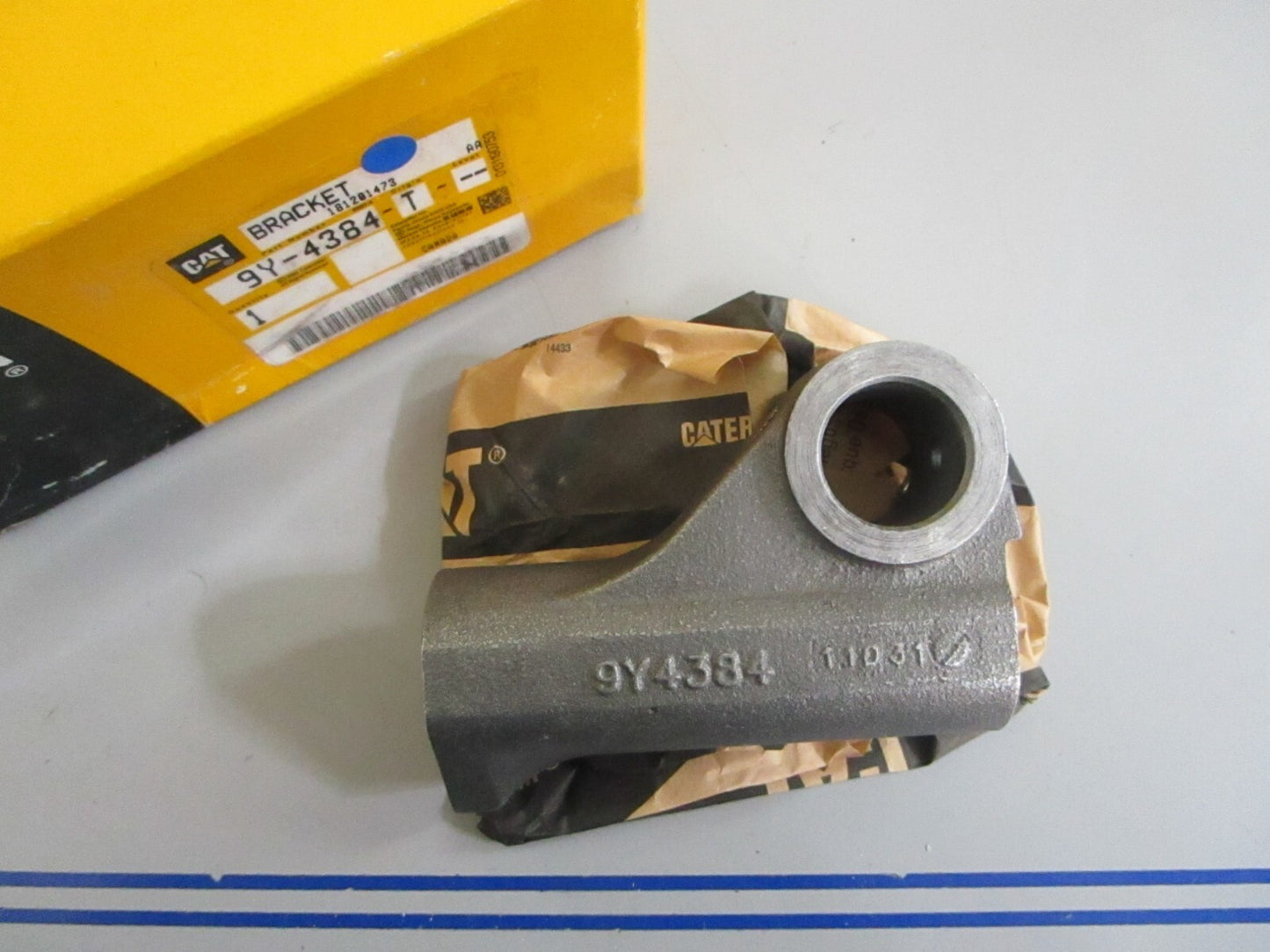 *NEW OEM* 0820 CAT Bracket 9Y-4384