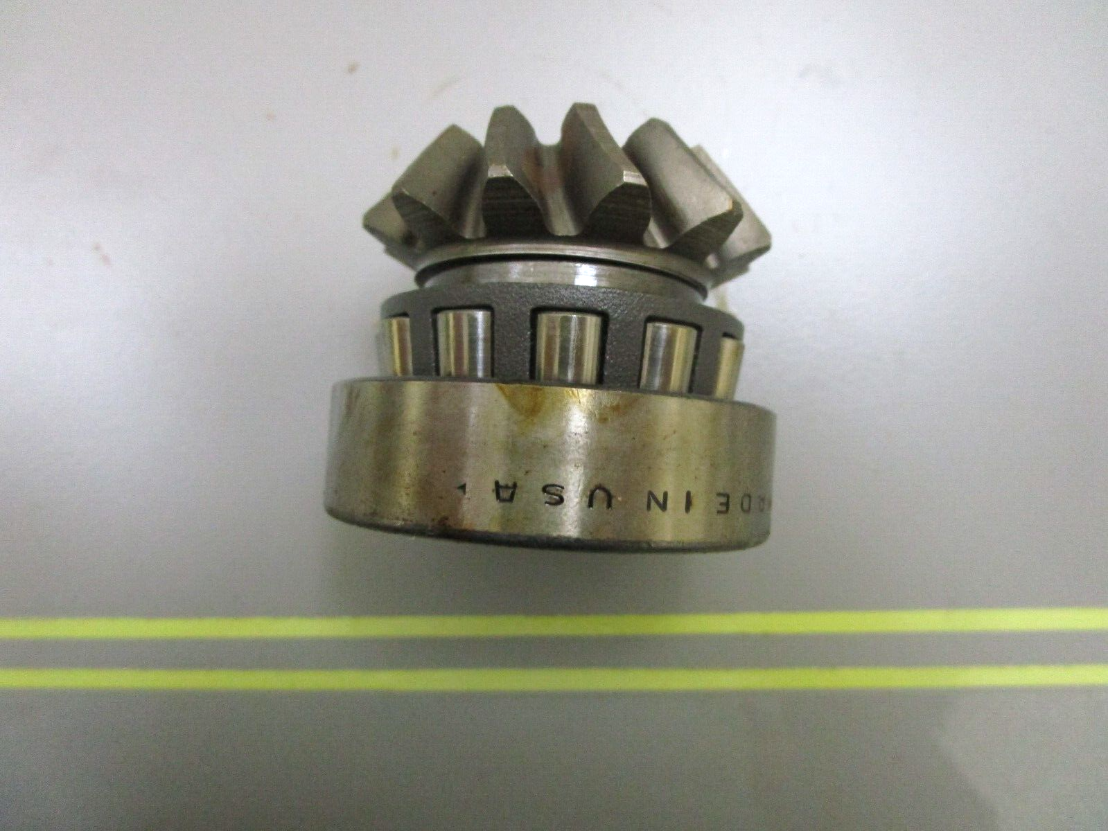 *NEW OEM* 0750 OMC Johnson Evinrude PINION GEAR & BEARING 375835 0375835