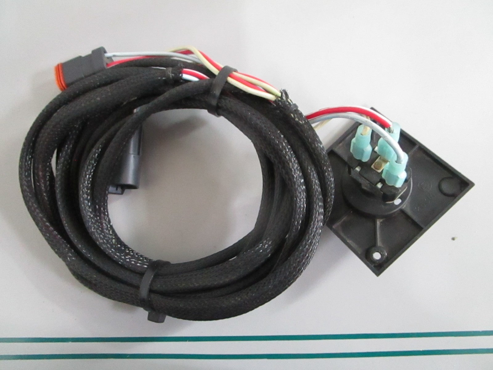 NEW OEM 174652 176558 OMC Johnson Evinrude Tilt/Trim Switch & Harness 0820