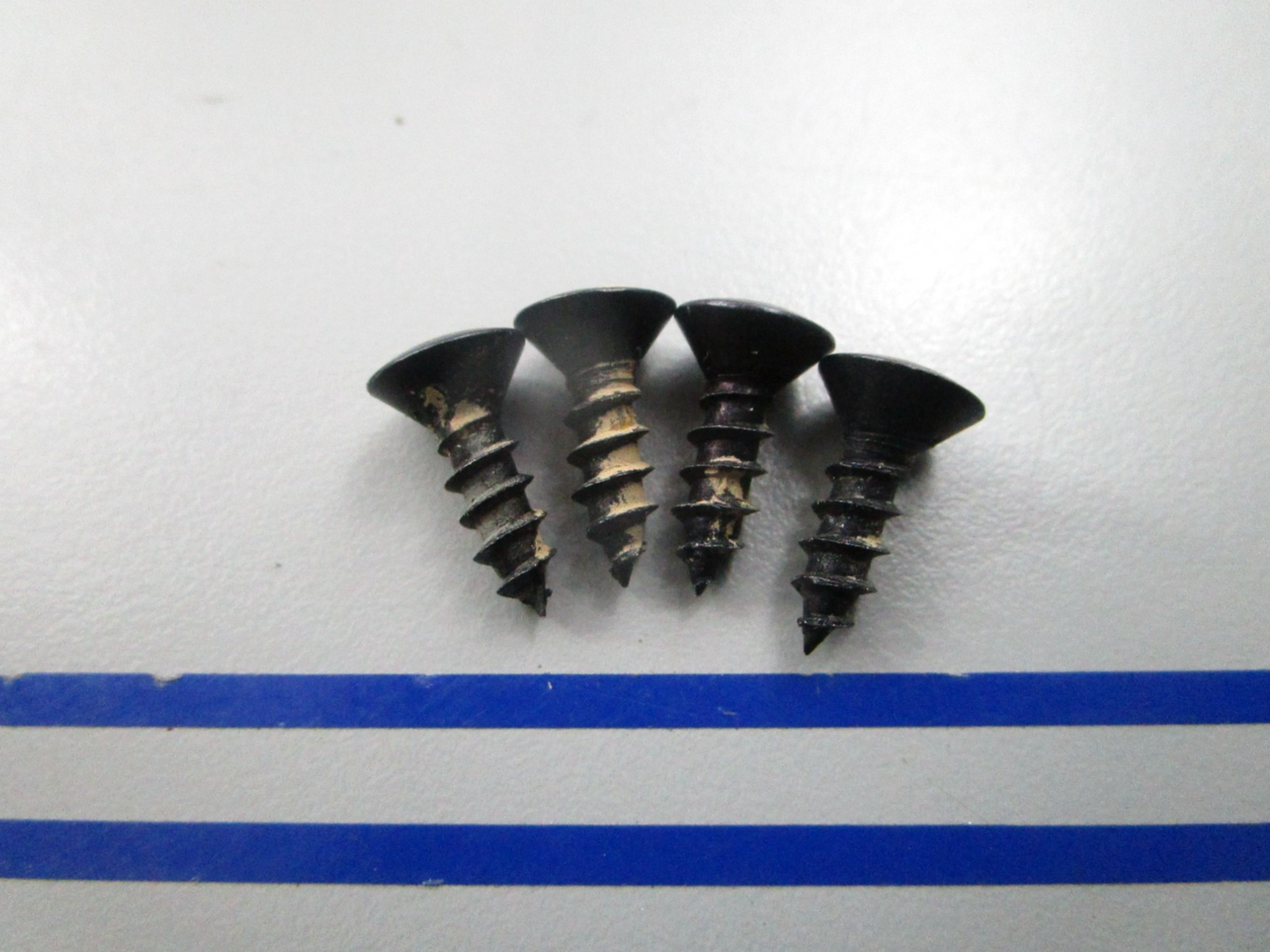 NEW OEM (LOT OF 4) 312691 0312691 OMC Johnson Evinrude Screw 0810