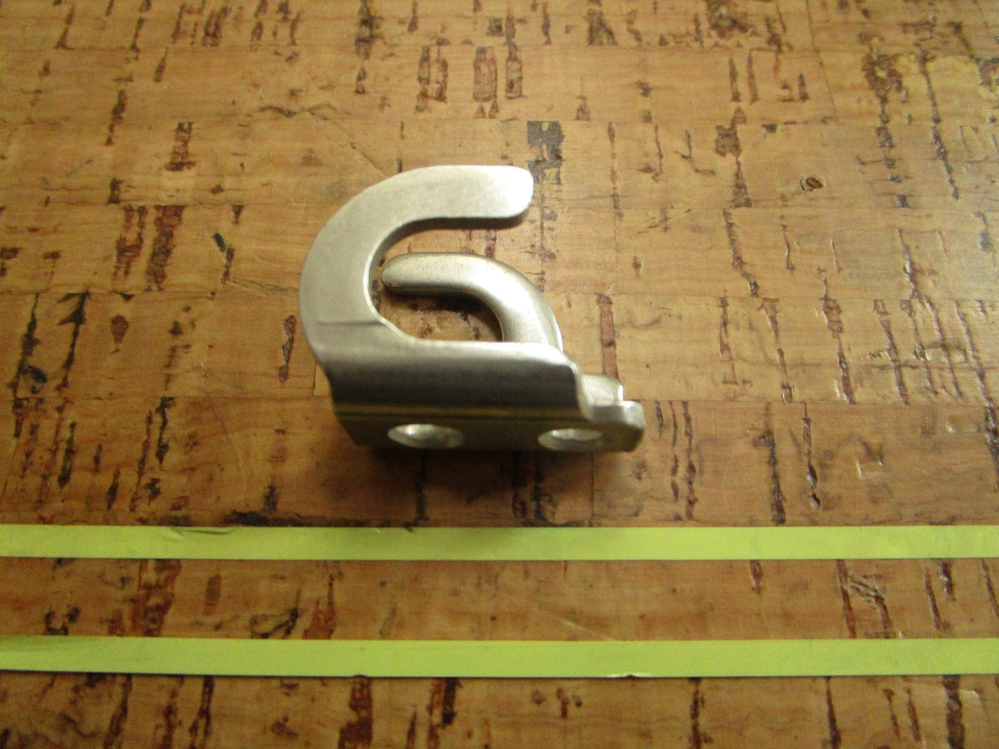 *NEW OEM* 0810 OMC Johnson Evinrude Shift Lock 305737 0305737