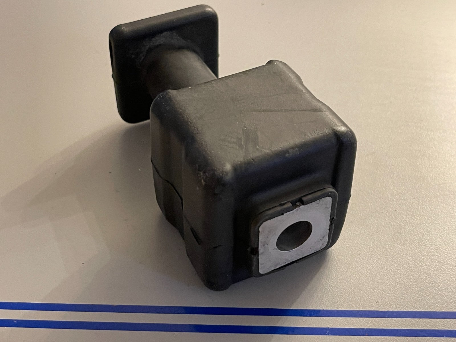 NEW OEM 50155-ZW5-000 Honda 115 130 135 140 150 Lower Rubber Mount 0720