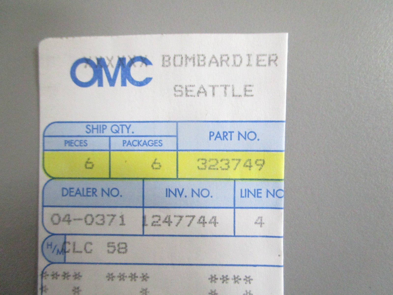 NEW OEM (LOT OF 2) 323749 0323749 OMC Johnson Evinrude Flanged Bushing 0820