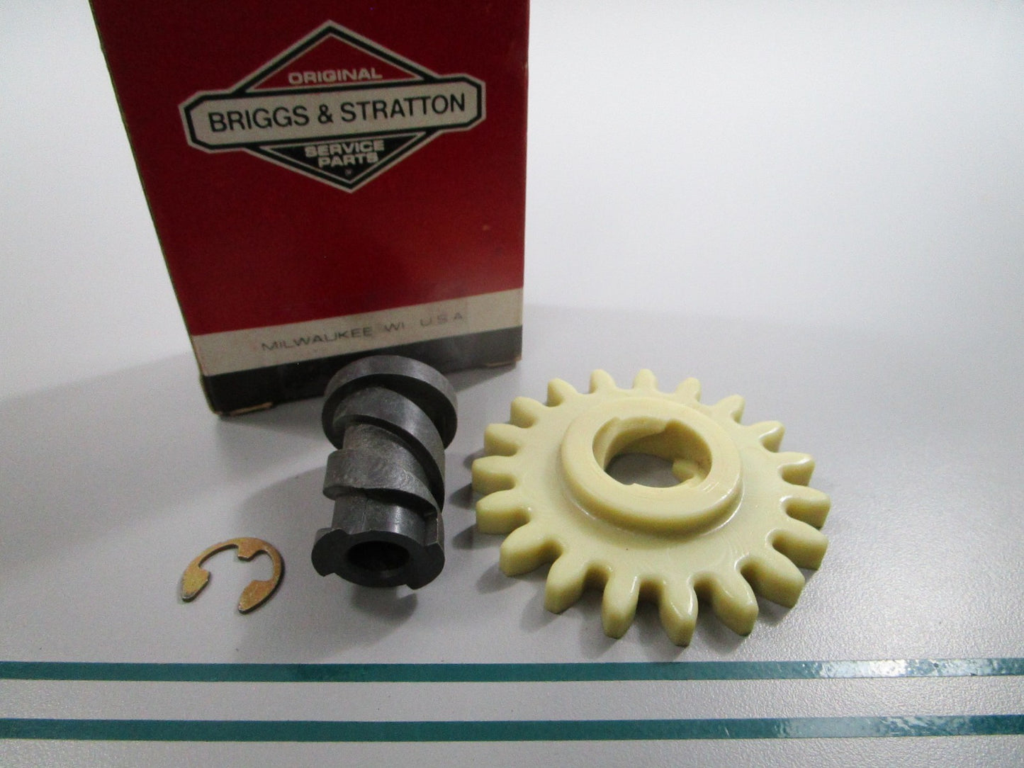 NEW OEM 494146 Briggs & Stratton Starter Gear Kit 0810