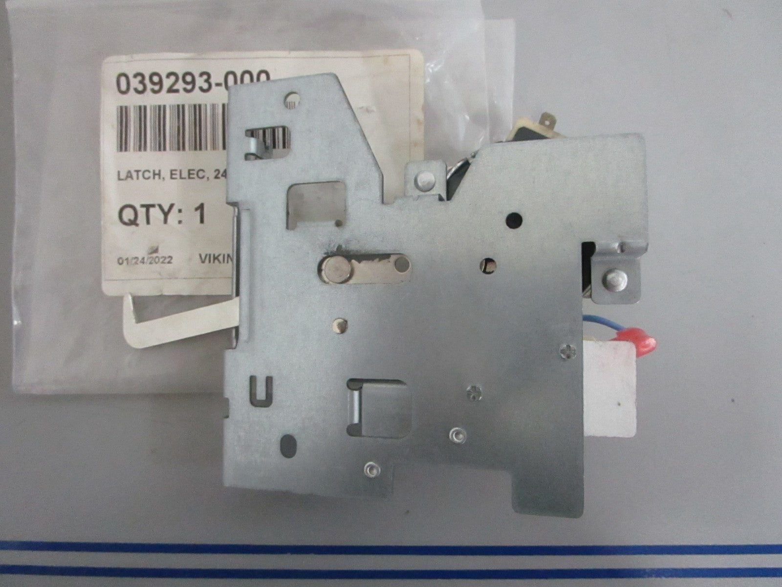 *NEW OEM* 0820 Viking 240V Latch Assy 039293-000