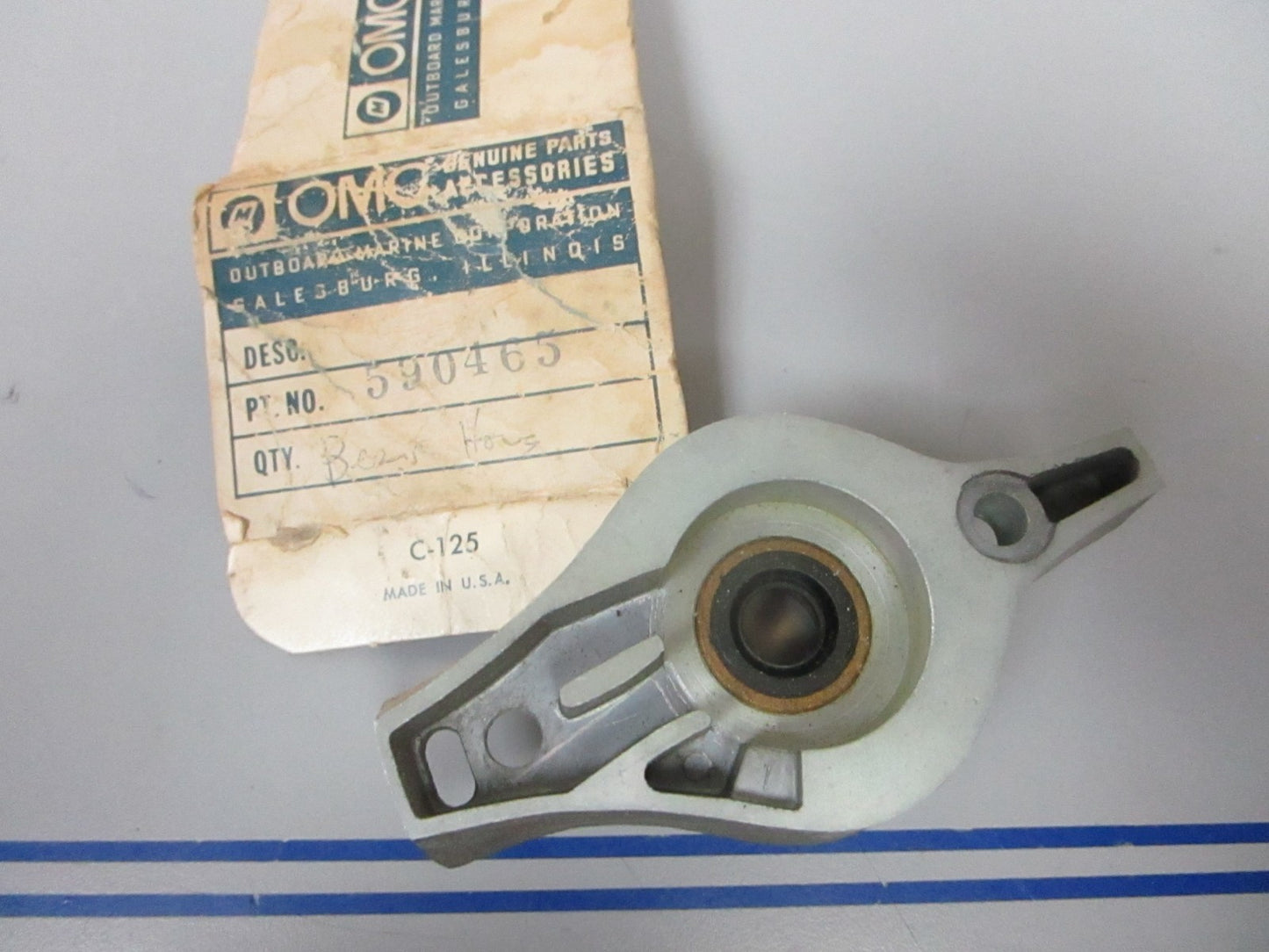 *NEW OEM* 0820 OMC Johnson Evinrude Pump Gear Housing 590465 0590465