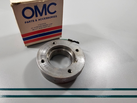 NEW OEM 378665 0378665 OMC Johnson Evinrude Coil & Housing 0810