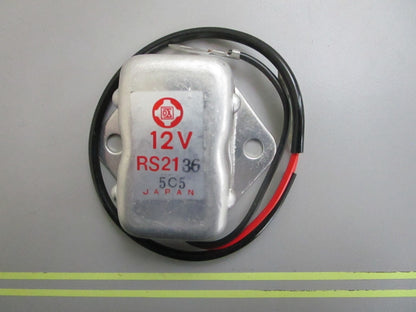 *NEW OEM* 0820 Suzuki Voltage Regulator 32500-95722