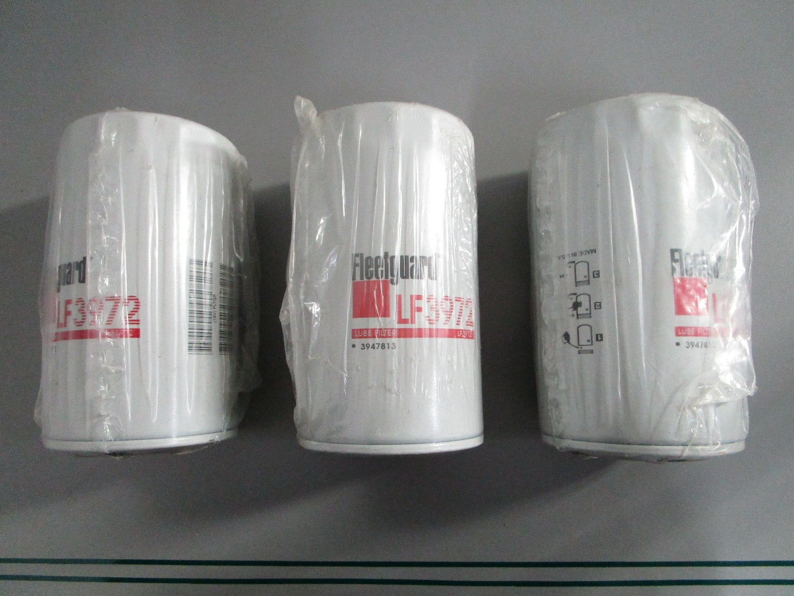 NEW OEM (LOT OF 3) LF3972 Fleetguard Lube Filter 0820