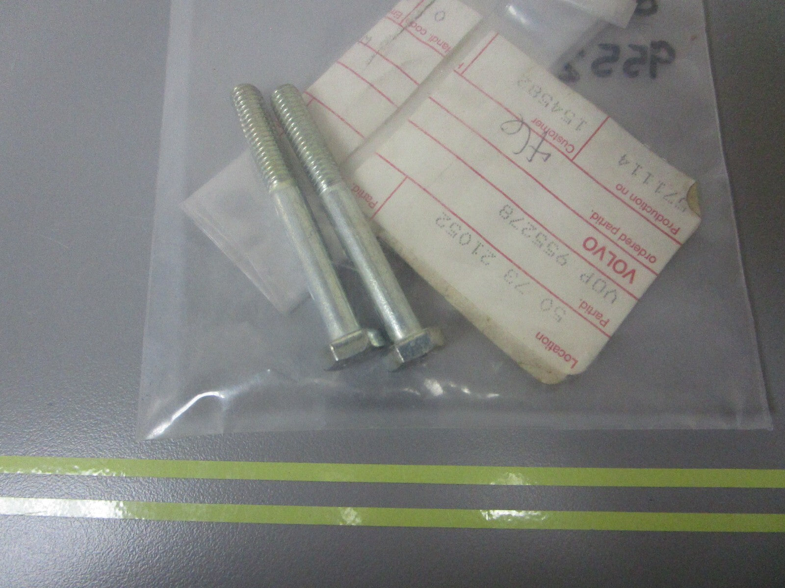 *NEW OEM* (LOT OF 2) 0810 Volvo Penta Screw 955278